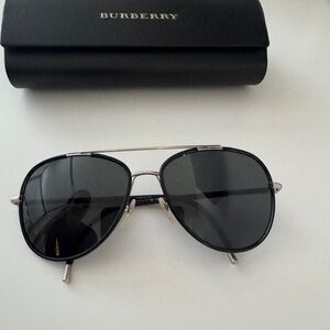 Burberry black sunglasses with case